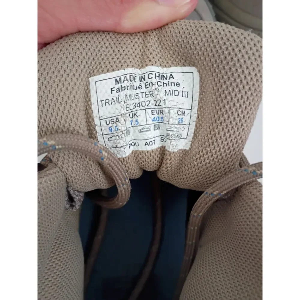 Columbia Razor Ridge Mid IIl Women’s 9.5 Hiking Boots Waterproof Trail Outdoor